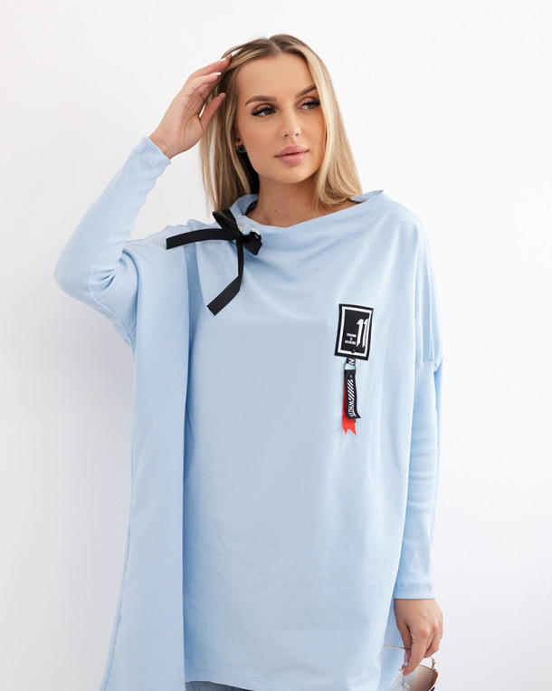 Bluza oversize z asymetrycznymi bokami