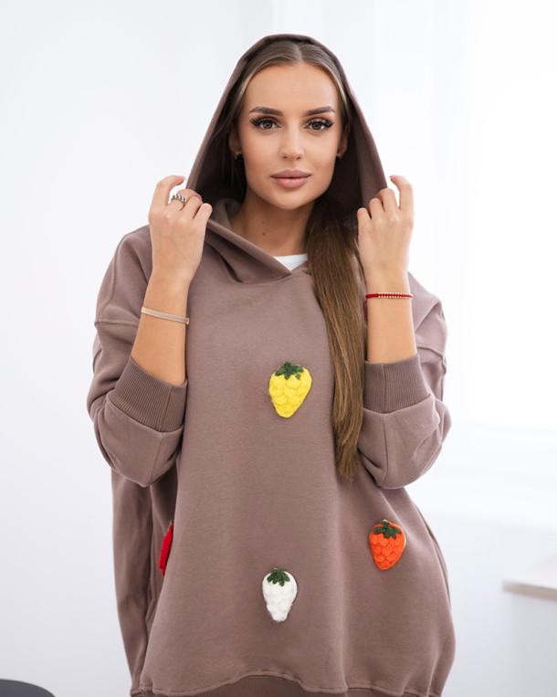 Bluza ocieplana z motywem truskawek